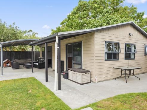 10 Barrie Crescent, Silverdale