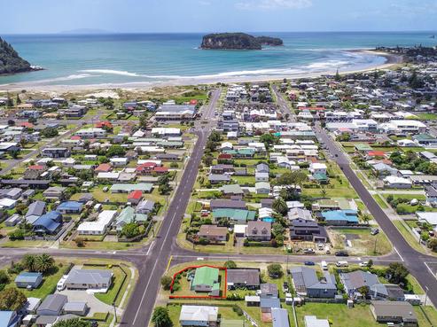 201 Hetherington Road, Whangamata