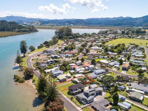 43 Robinson Road, Whitianga