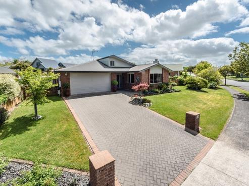 26 Limousin Place, Grandview Heights