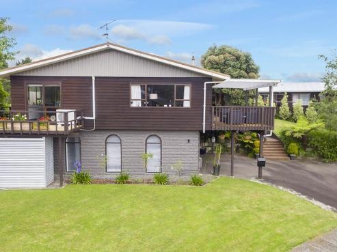 4 Plantagenet Grove, Kingsley Heights