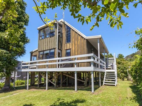 5 Grierson Close, Hahei