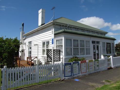 400 Richmond Street, Thames