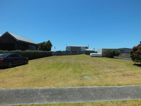 114 Puka Crescent, Matarangi