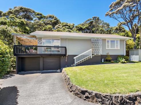 57 Woodfern Crescent, Titirangi