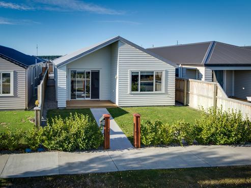 6 Pounamu Place, Pegasus