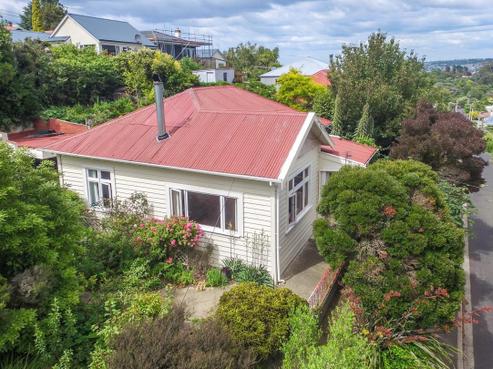 90 Blacks Road, North East Valley