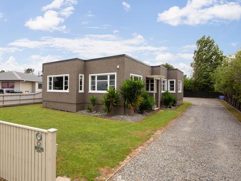 12 Roots Street West, Feilding