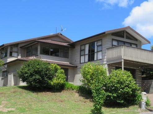 11 Brunette Drive, Acacia Bay