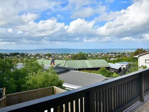 47B Elliston Crescent, Stanmore Bay