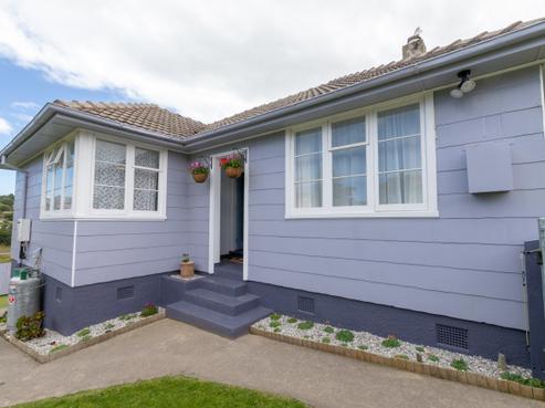 11 Milford Avenue, Calton Hill