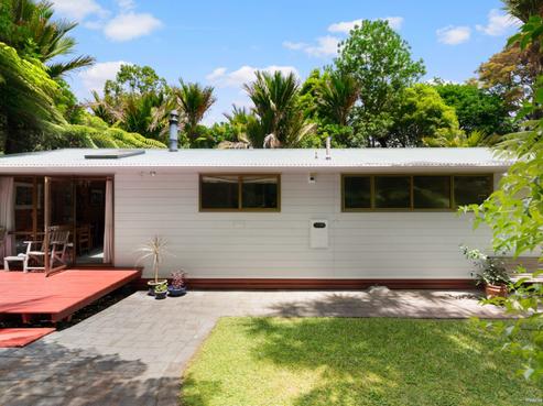 89 Waima Crescent, Titirangi