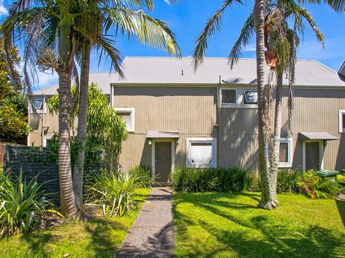 2/33 School Road, Morningside