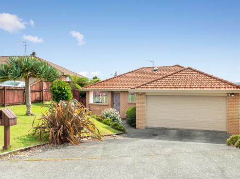 24 Les Marston Place, Pukekohe