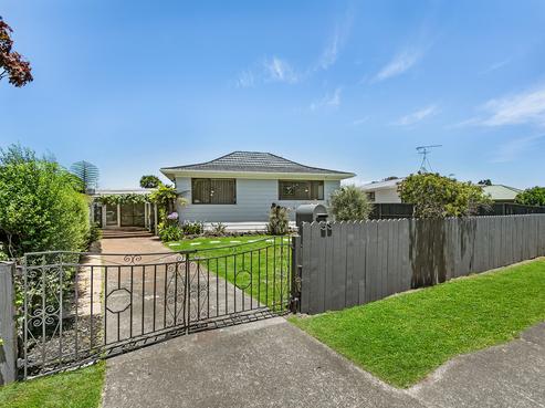 53 Manuroa Road, Takanini