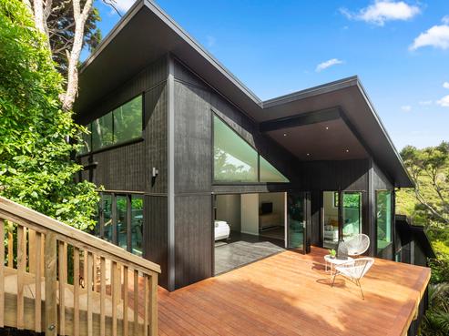 126 Waiheke Road, Waiheke Island