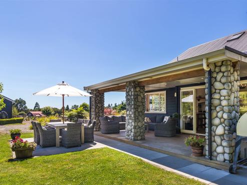 17 Highland Drive, Acacia Bay