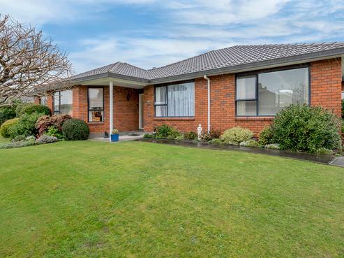 10 Cranbrook Grove, Waikanae