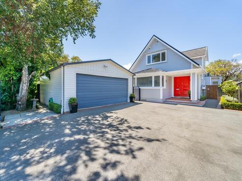 24 Bloomfield Terrace, Central Hutt