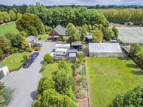 917 Main North Road, Woodend