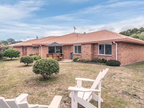 9 Nicholas Place, Waikanae Beach