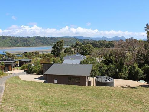 56B Parapara Beach Road, Parapara