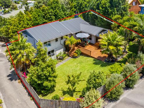 68 Brian Crescent, Stanmore Bay