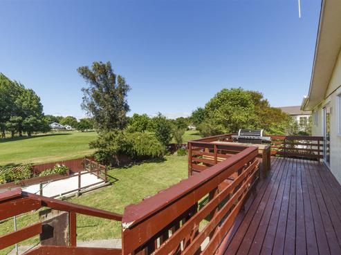 6 Sandstrom Grove, Feilding