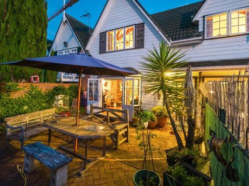 2/23 Huia Road, Point Chevalier