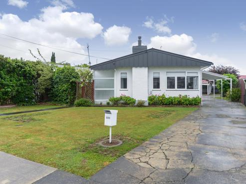 222 Tudor Avenue, Mayfair