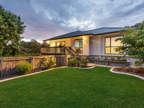 6 Van Dyke Place, West Harbour