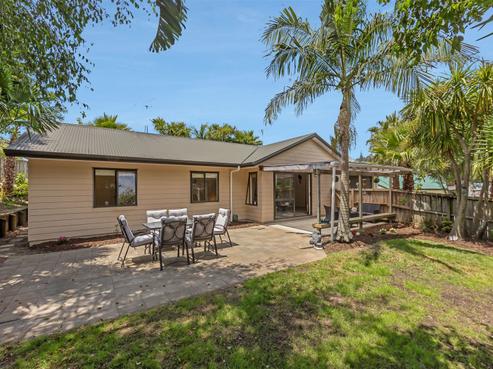 157 Brian Crescent, Stanmore Bay