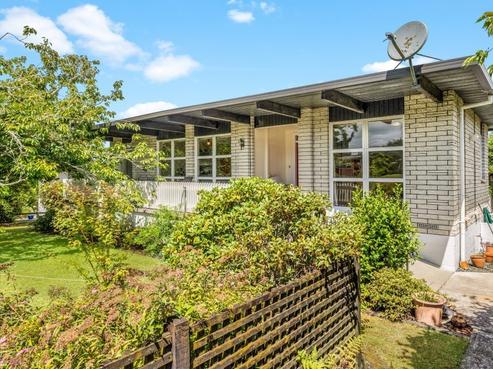 37 Sunnyhills Avenue, Glenview