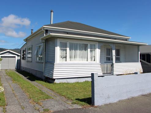 99 Preston Road, Blaketown