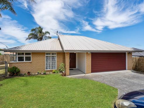 32 Bellville Drive, Clendon Park