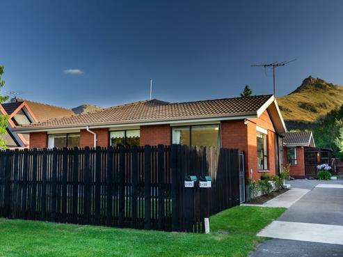 1/15 Laing Crescent, Heathcote Valley