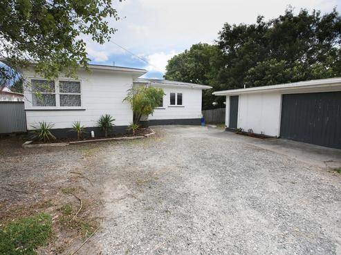 32 School Road, Wellsford