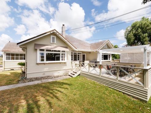 82 Bell Road West, Halcombe