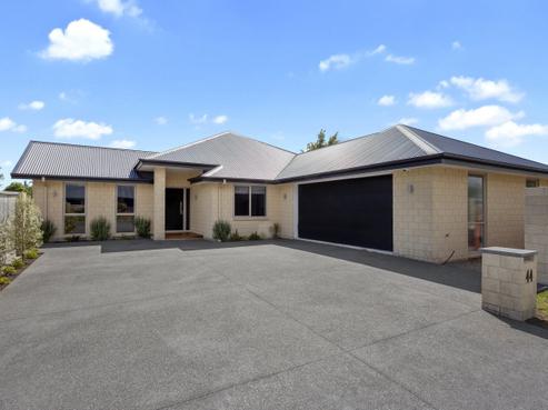 44 Hewitts Road, Woodend