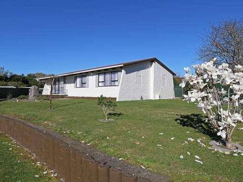 6 Finer Place, Hawera