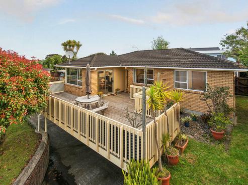 15 Harmel Road, Glendene