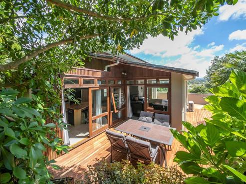14 Chamari Close, Titirangi