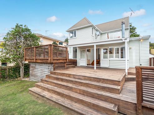 1 Lyons Avenue, Murrays Bay
