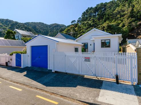 115 Muritai Road, Eastbourne