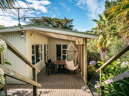 44 Frank Street, Oneroa