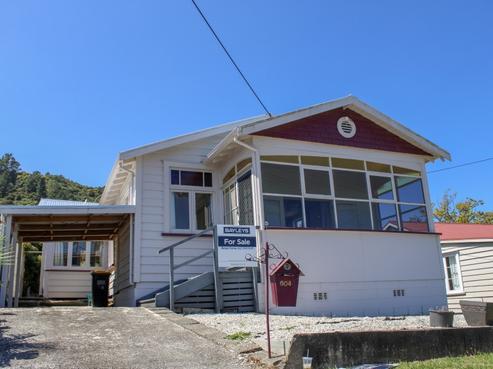 604 Augustus Street North, Thames