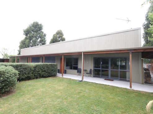 77 Company Road, Fairton