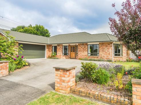 13 Chester Road, Springvale