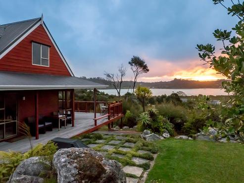 6 Lichen Grove, Russell