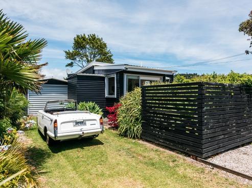 15 Rata Street, Oneroa
